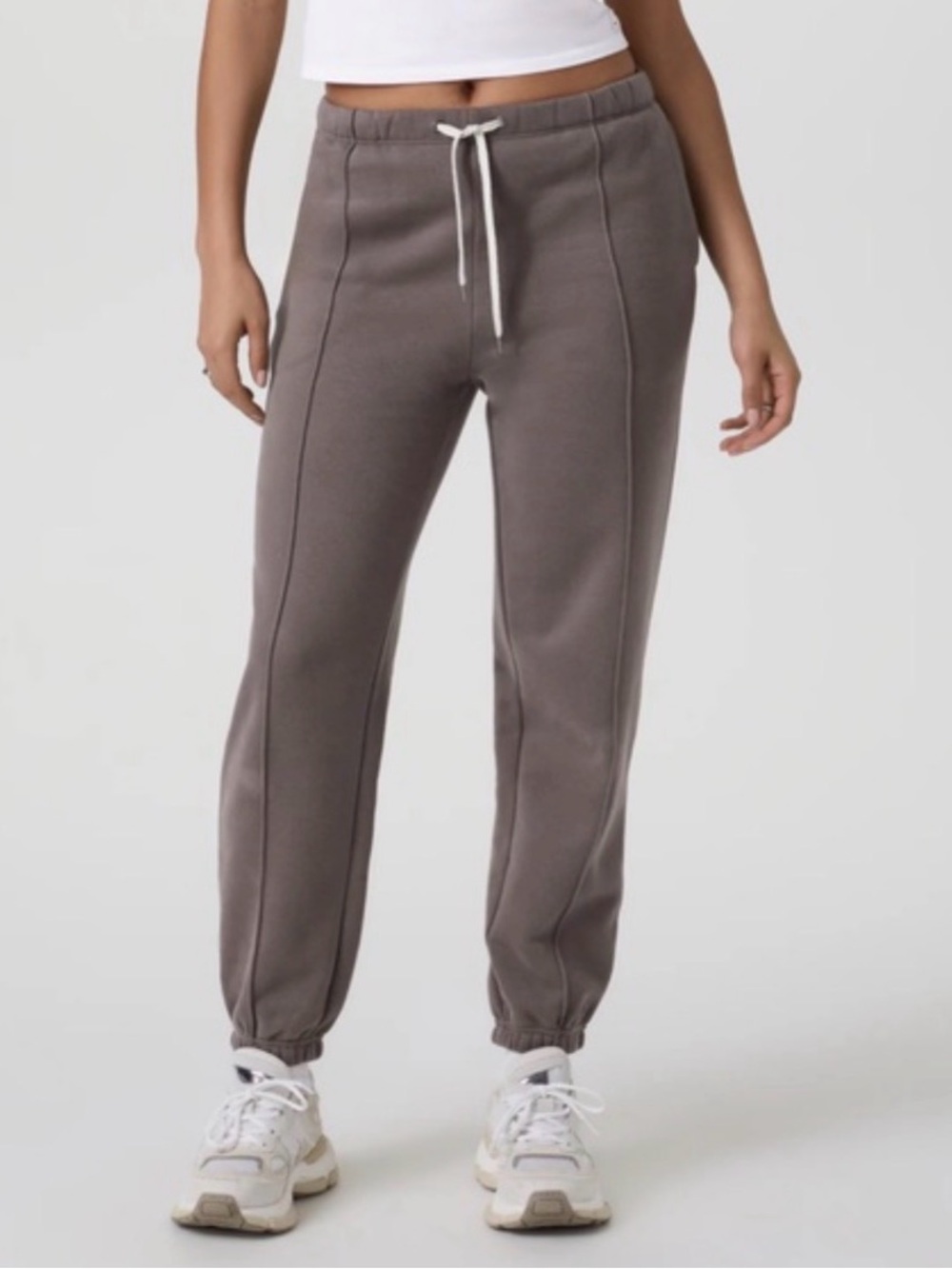Vuori restore sweatpants chia medium